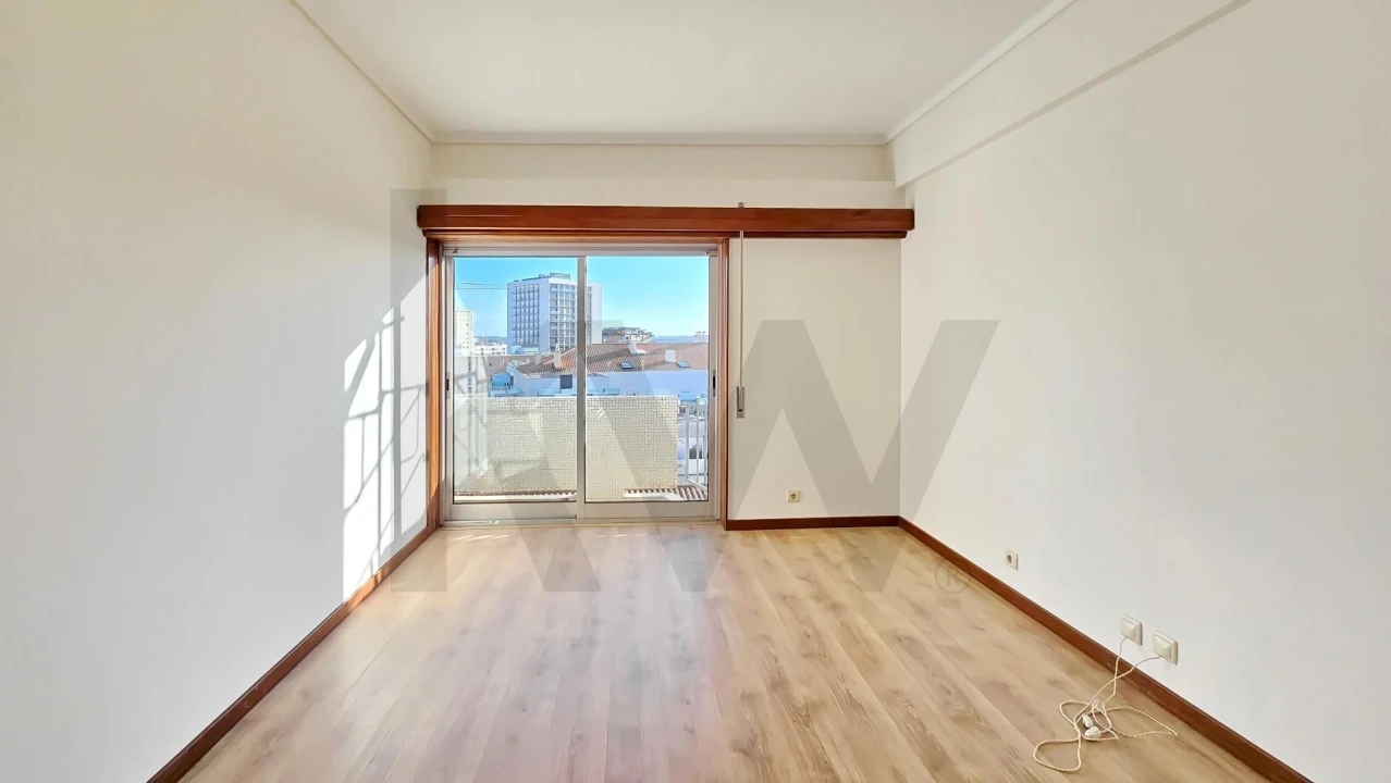 Apartamento T2 para Arrendamento em Requeixo, Nossa Senhora de Fátima e Nariz Foto 7