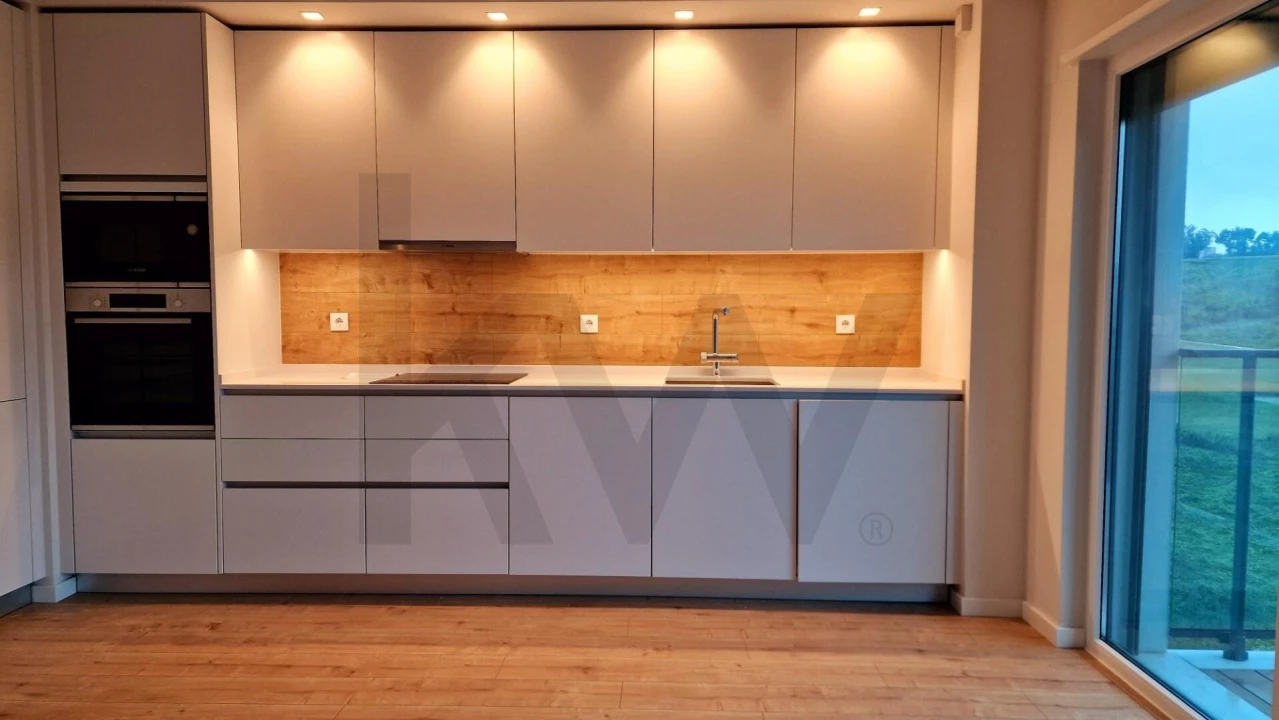 Apartamento T1 para Arrendamento em Lumiar Foto 4