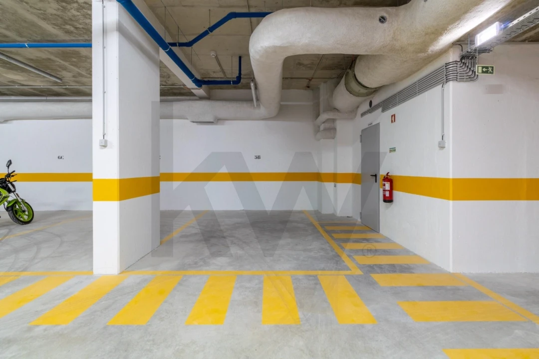 Apartamento T1 para Arrendamento em Lumiar Foto 43