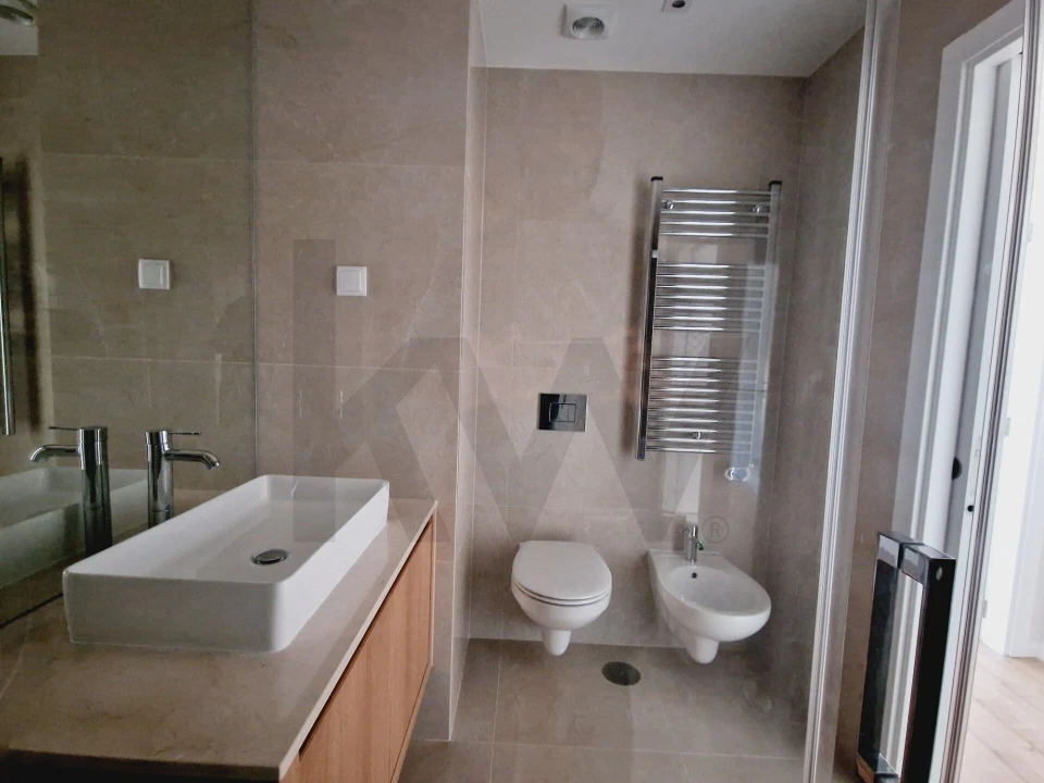 Apartamento T1 para Arrendamento em Lumiar Foto 42