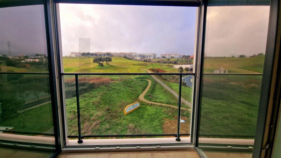 Apartamento T1 para Arrendamento em Lumiar Foto 28