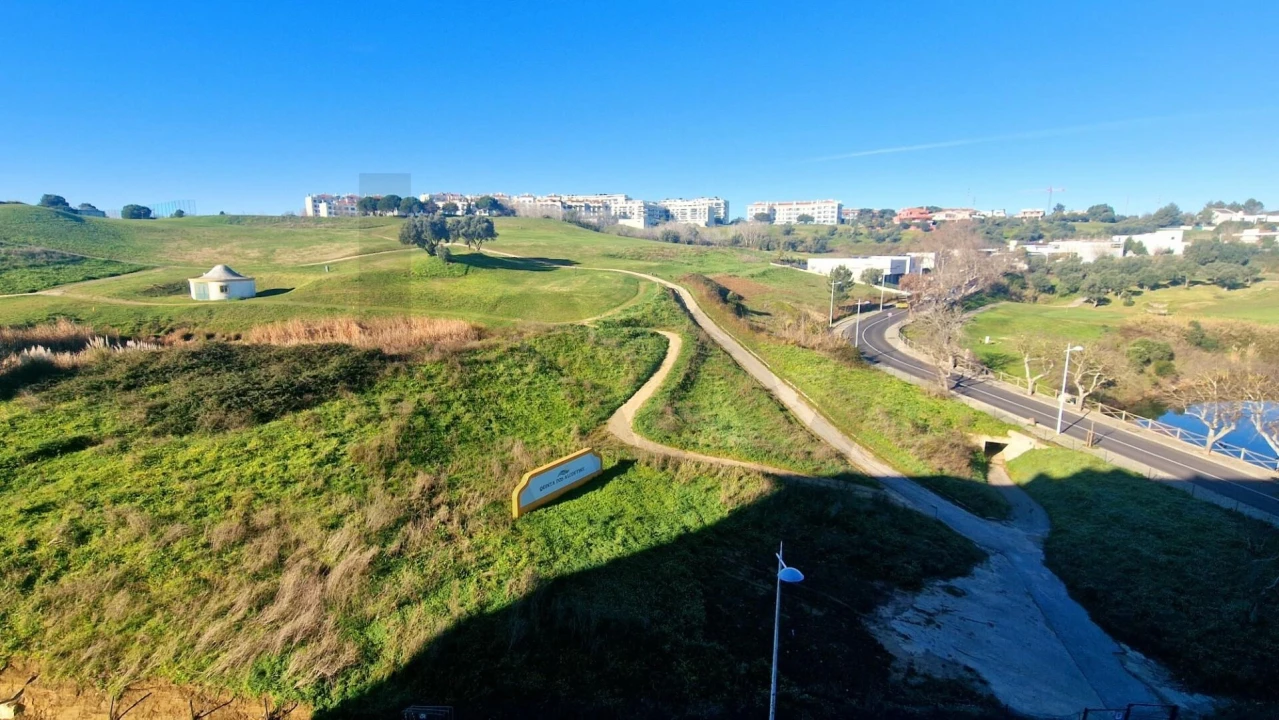 Apartamento T1 para Arrendamento em Lumiar Foto 20