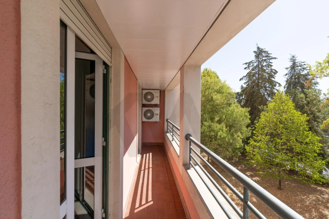Apartamento T3 para Arrendamento em Santa Clara Foto 31
