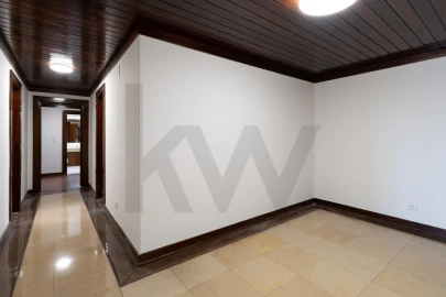 Apartamento T3 para Arrendamento em Santa Clara