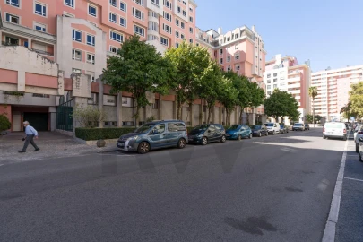 Apartamento T3 para Arrendamento em Santa Clara