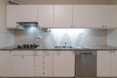 Apartamento T3 para Arrendamento em Santa Clara