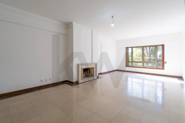 Apartamento T3 para Arrendamento em Santa Clara Foto 7