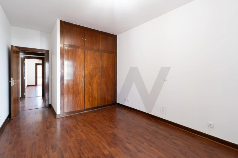Apartamento T3 para Arrendamento em Santa Clara Foto 26