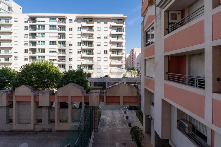 Apartamento T3 para Arrendamento em Santa Clara Foto 29