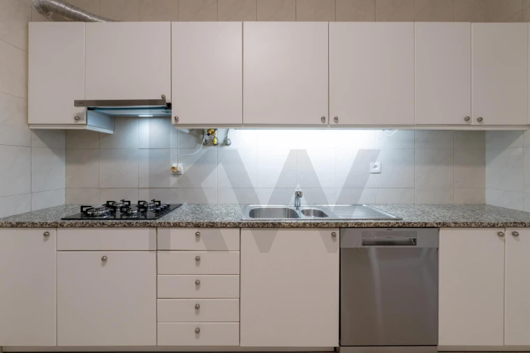 Apartamento T3 para Arrendamento em Santa Clara Foto 2