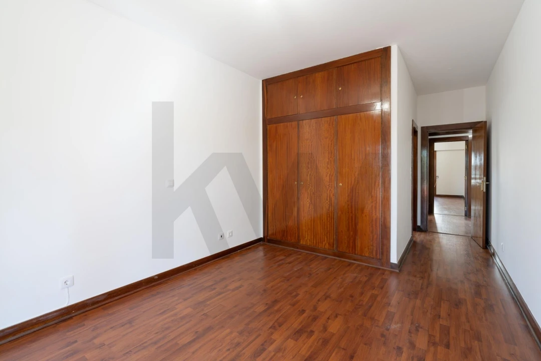 Apartamento T3 para Arrendamento em Santa Clara Foto 17