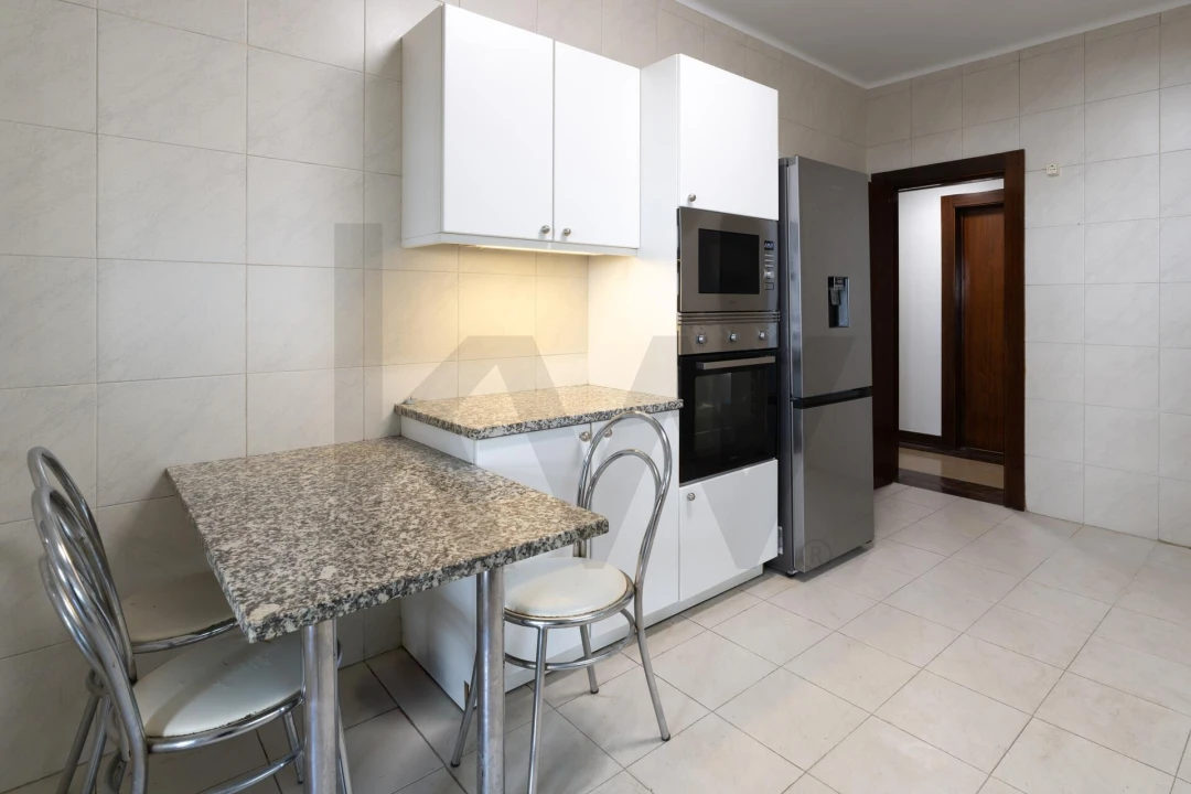 Apartamento T3 para Arrendamento em Santa Clara Foto 11