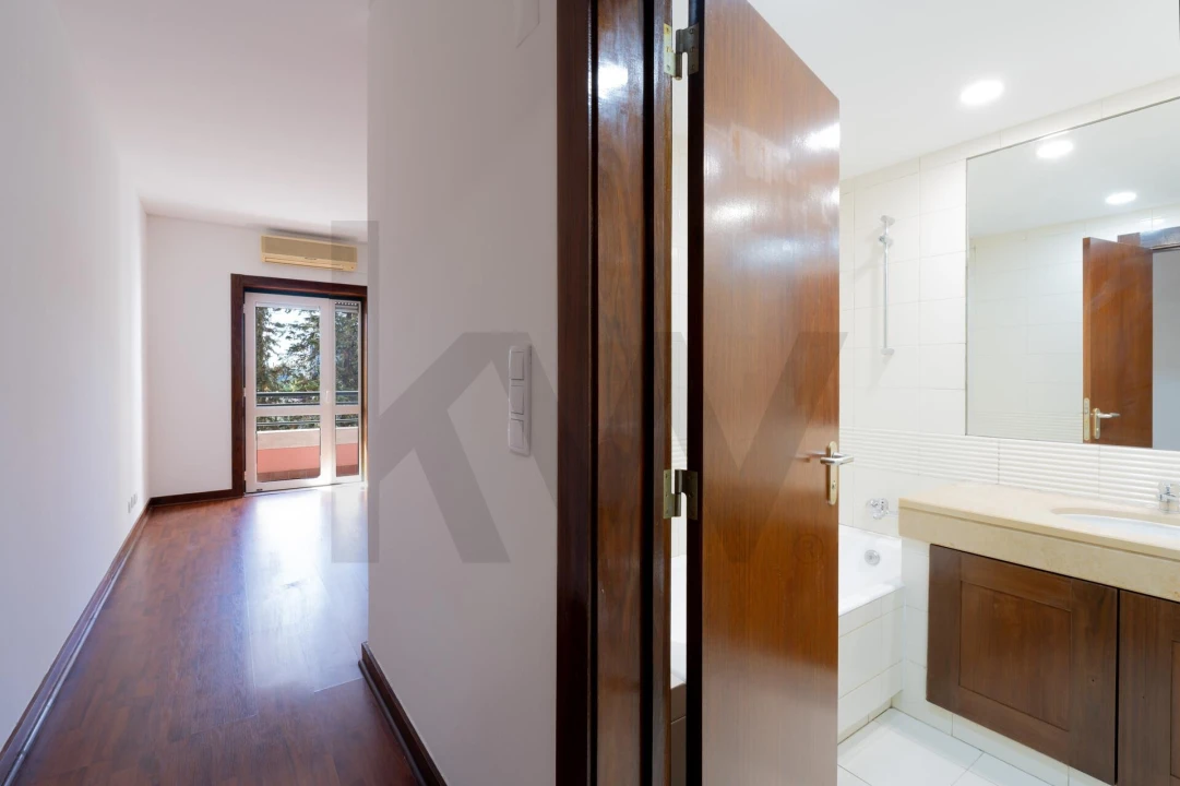 Apartamento T3 para Arrendamento em Santa Clara Foto 25