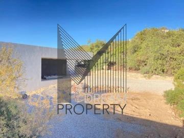 Moradia T4 para Venda em Santa Barbara de Nexe