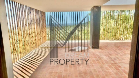Moradia T4 para Venda em Santa Barbara de Nexe