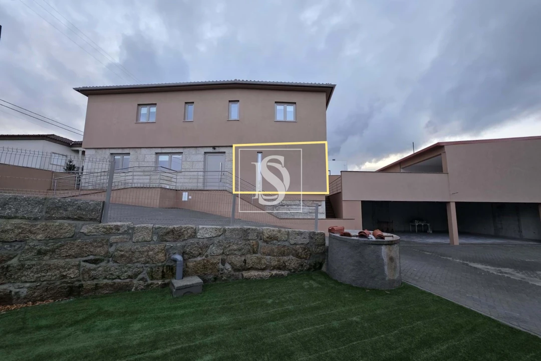 Apartamento T1 para Venda em Molelos Foto 2