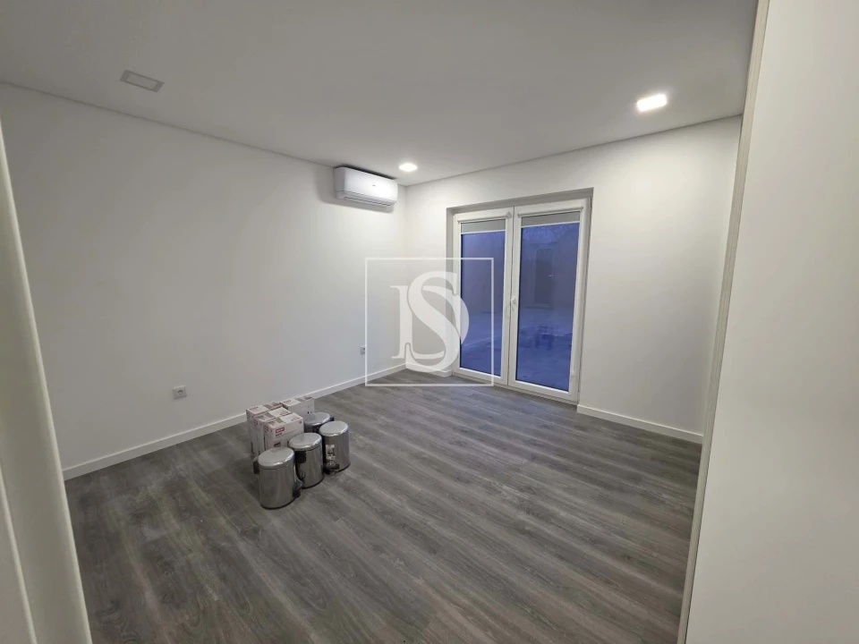 Apartamento T1 para Venda em Molelos Foto 8