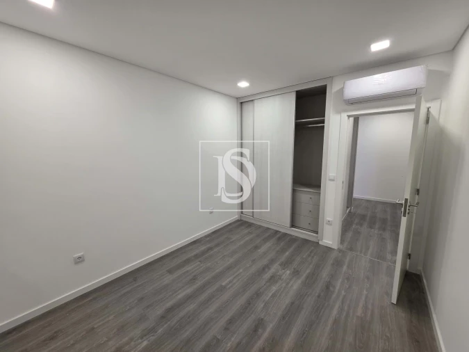 Apartamento T2 para Venda em Molelos Foto 5