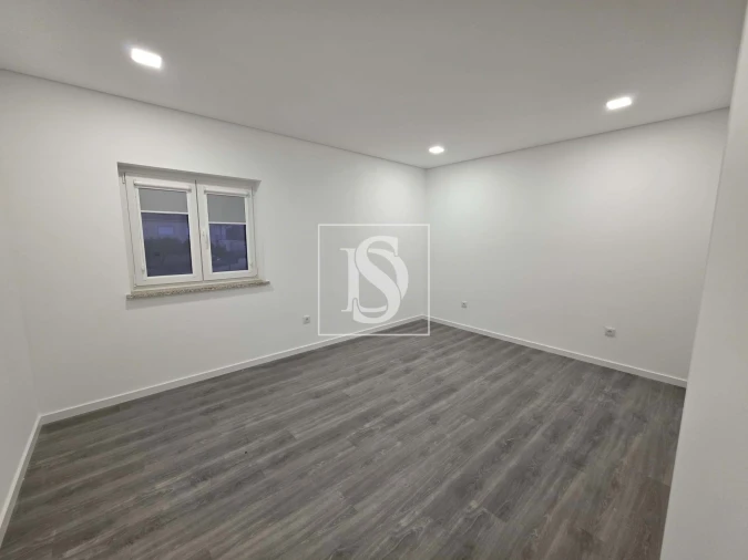 Apartamento T2 para Venda em Molelos Foto 6