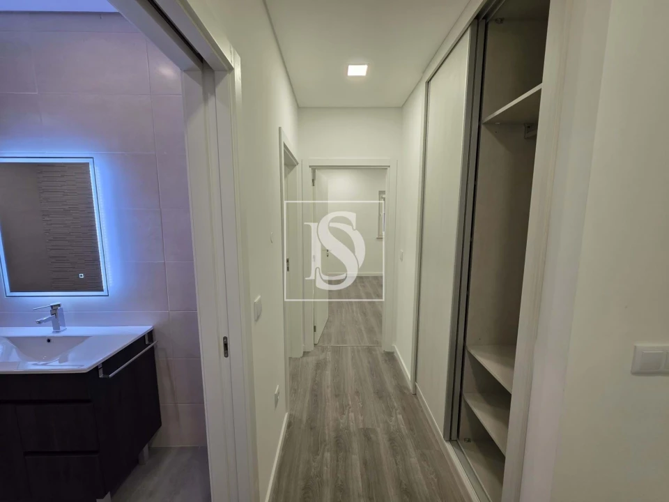 Apartamento T2 para Venda em Molelos Foto 9