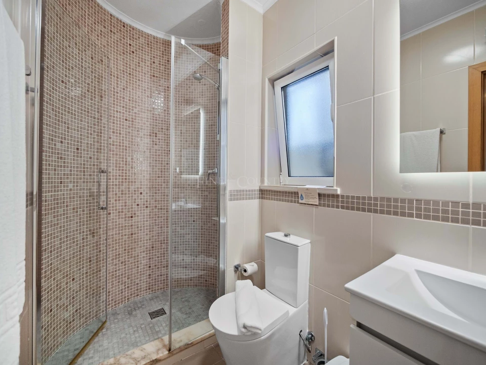 Apartamento T2 para Venda em Lagoa e Carvoeiro Foto 11