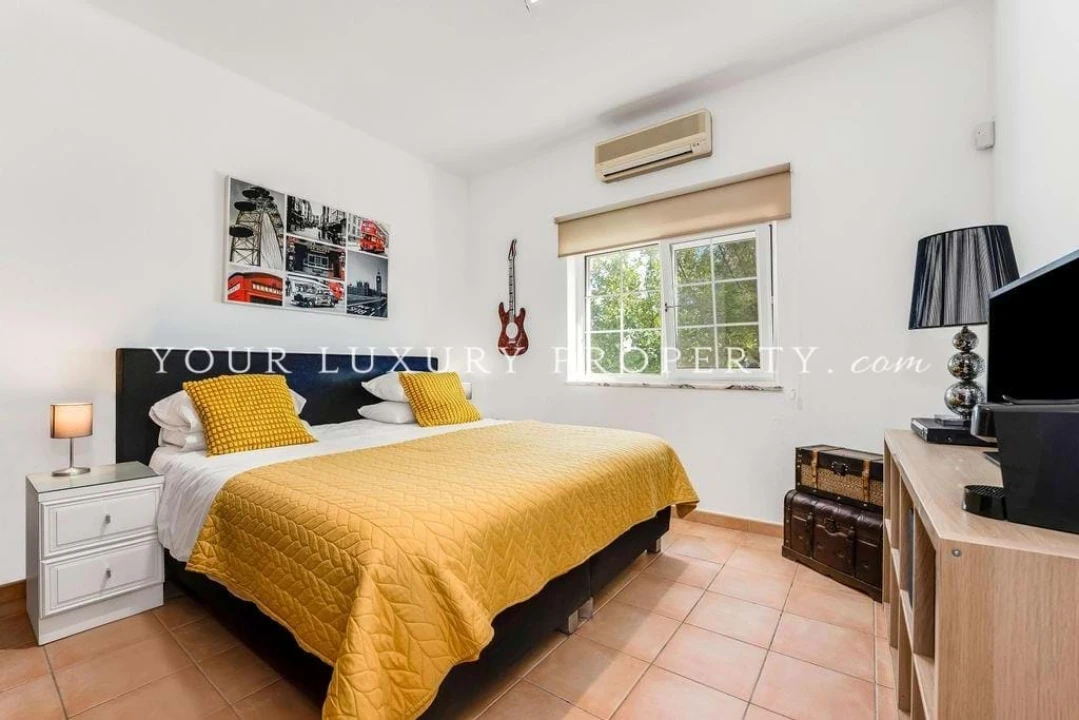 Moradia T6 para Venda em Almancil Foto 19