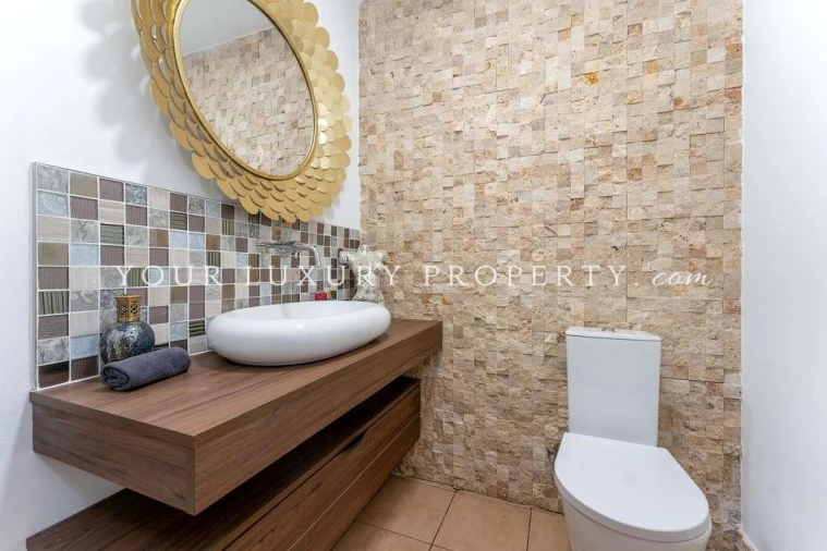 Moradia T6 para Venda em Almancil Foto 20