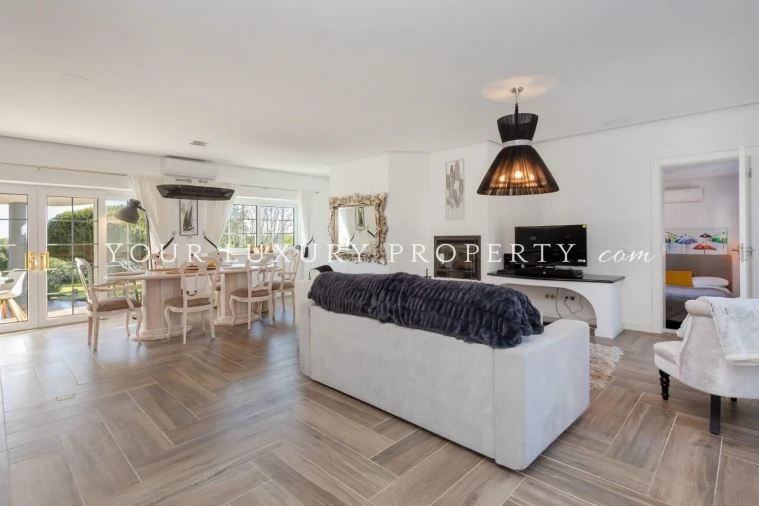 Moradia T6 para Venda em Almancil Foto 6