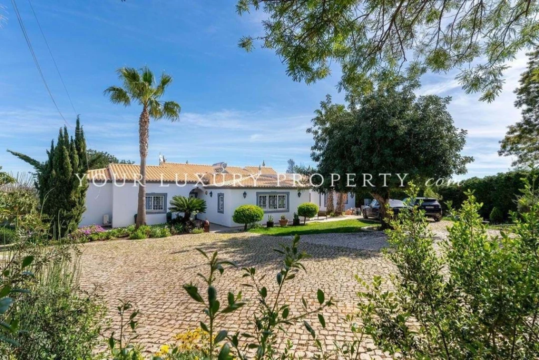 Moradia T6 para Venda em Almancil Foto 2