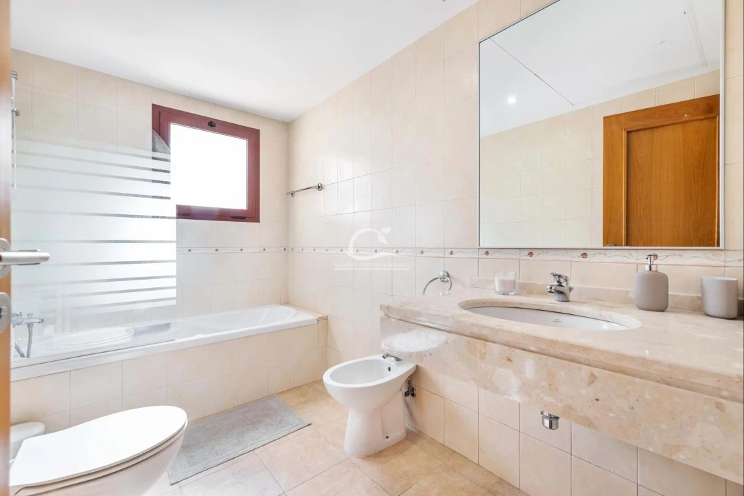 Moradia T3 para Venda em Almancil Foto 14