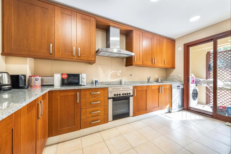 Moradia T3 para Venda em Almancil Foto 8