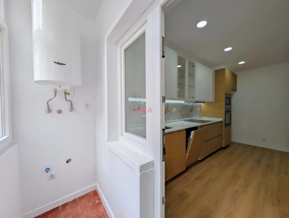 Apartamento T3 para Venda em Seixal Foto 10