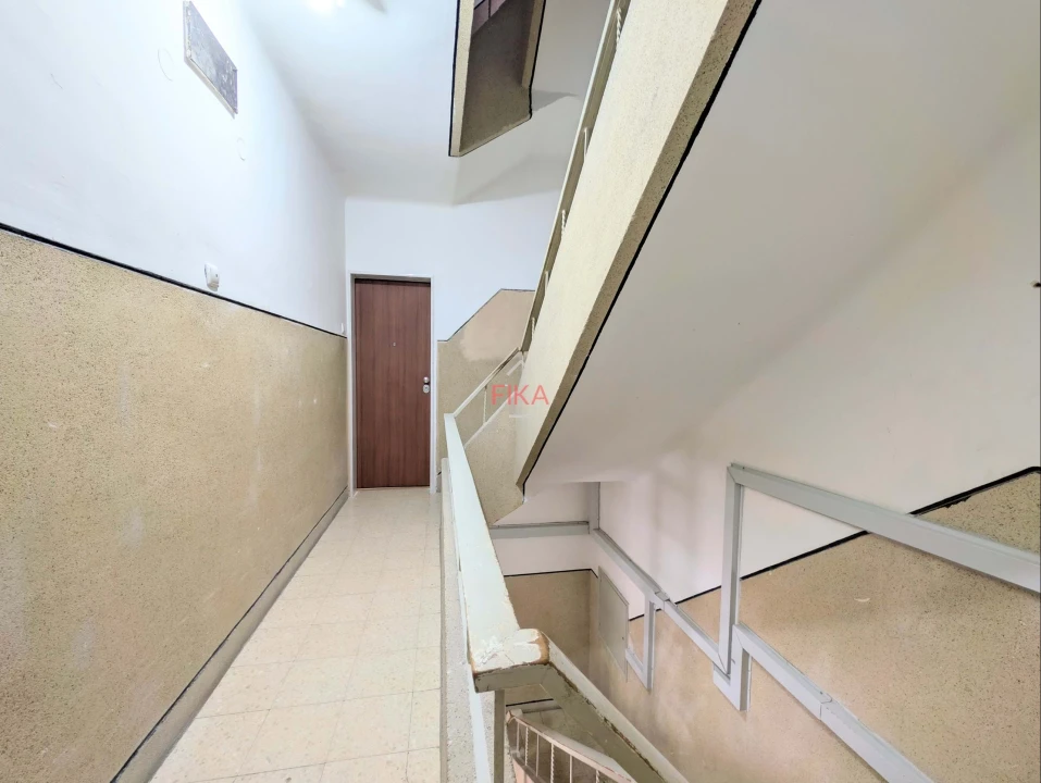 Apartamento T3 para Venda em Seixal Foto 31