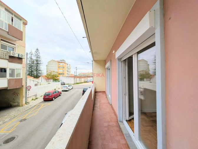 Apartamento T3 para Venda em Seixal Foto 20