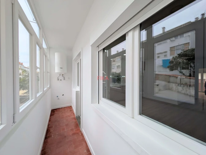 Apartamento T3 para Venda em Seixal Foto 11