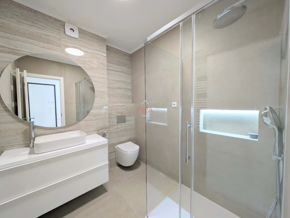 Apartamento T3 para Venda em Seixal Foto 13