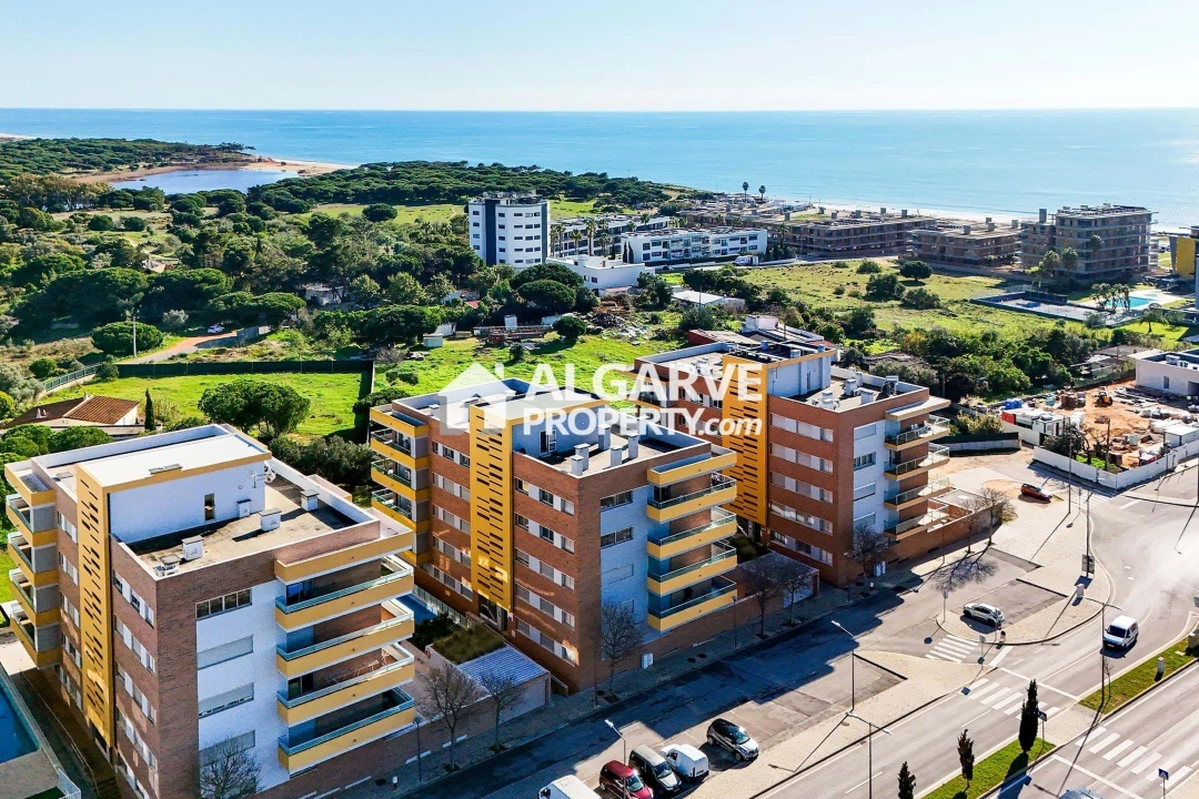 Apartamento T3 para Venda em Quarteira Foto 1