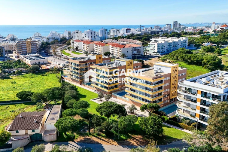 Apartamento T3 para Venda em Quarteira Foto 33