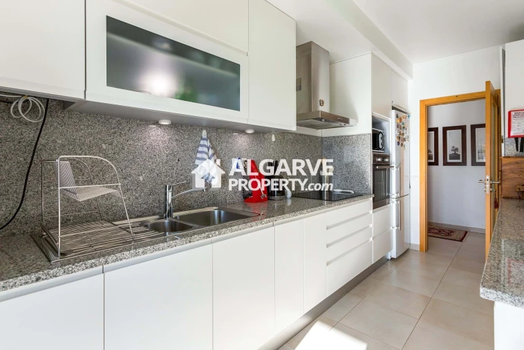 Apartamento T3 para Venda em Quarteira Foto 3