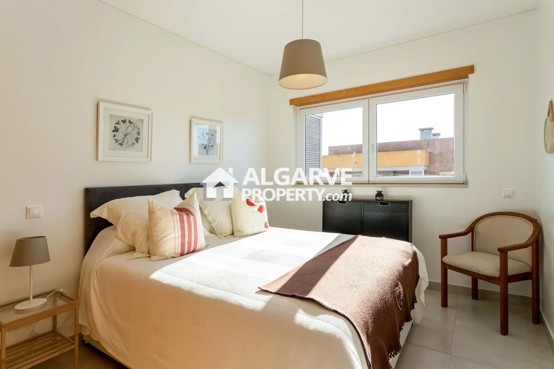 Apartamento T3 para Venda em Quarteira Foto 4