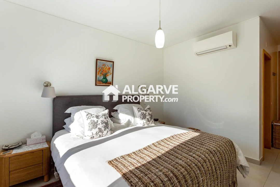 Apartamento T3 para Venda em Quarteira Foto 18
