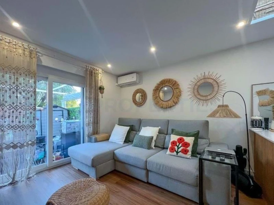 Apartamento T2 para Venda em Quarteira Foto 12