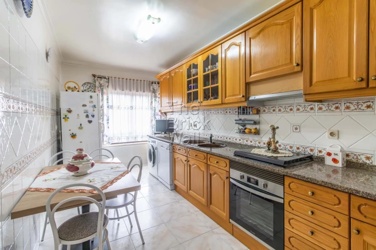 Apartamento T3 para Venda em Alverca do Ribatejo e Sobralinho Foto 1