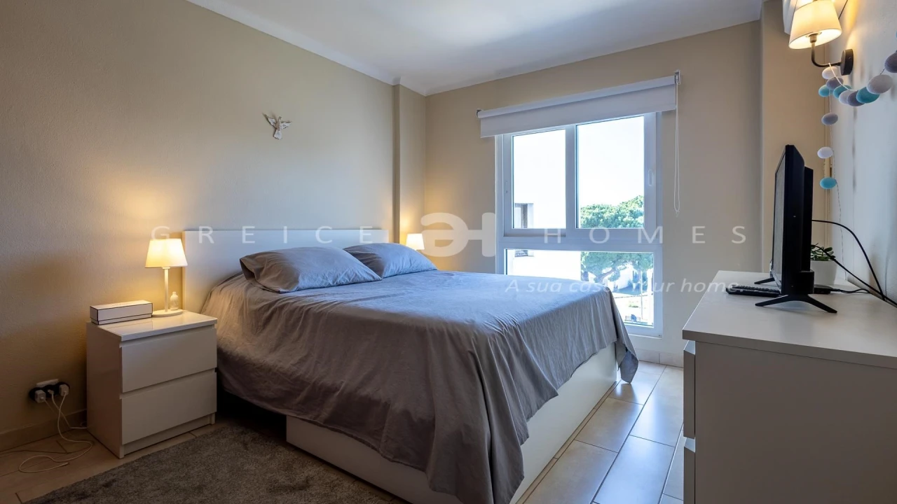 Apartamento T1 para Venda em Quarteira Foto 2