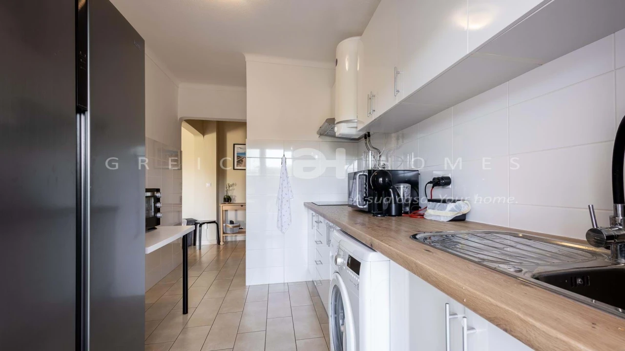 Apartamento T1 para Venda em Quarteira Foto 9