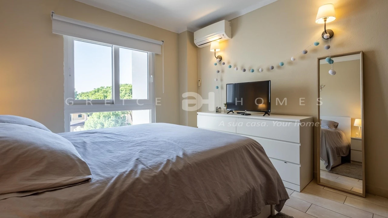 Apartamento T1 para Venda em Quarteira Foto 3