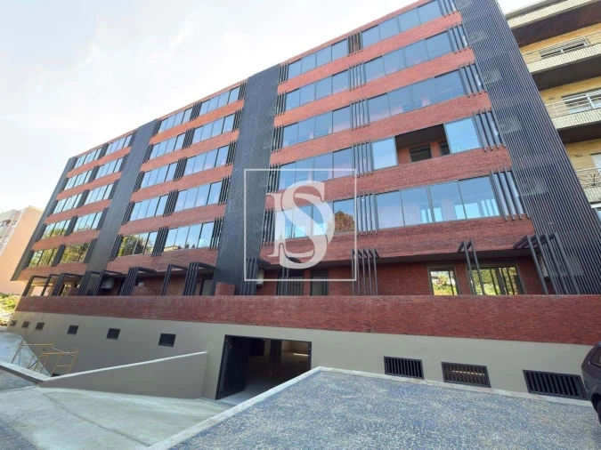 Apartamento T2 para Venda em Creixomil Foto 4