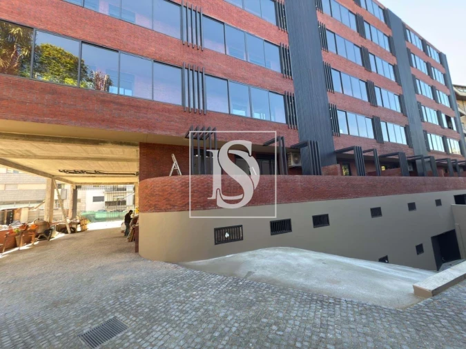 Apartamento T2 para Venda em Creixomil Foto 25