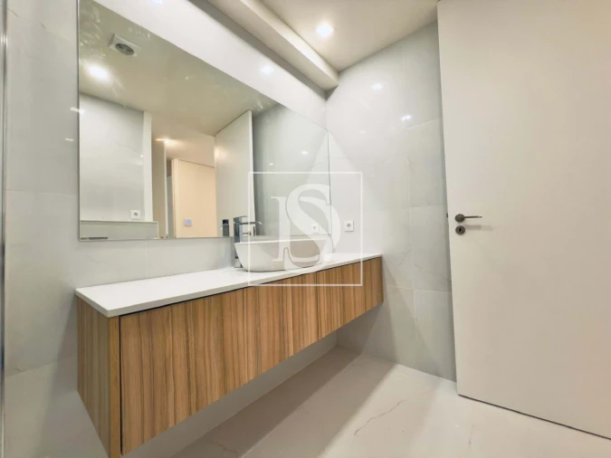 Apartamento T2 para Venda em Creixomil Foto 16