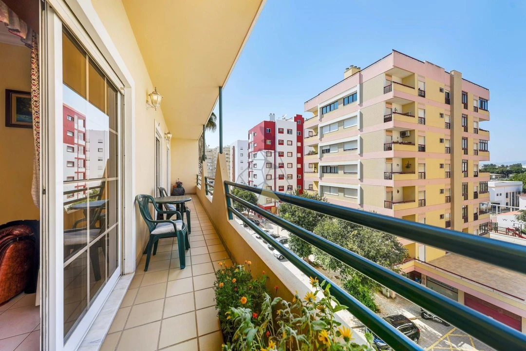 Apartamento T3 para Arrendamento em Portimão Foto 16